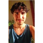 Neolaureato in storia generale all'Università di Torino, offre lezioni private di storia e storia dell'arte